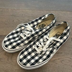 Vans gingham black and white checkered women’s 7